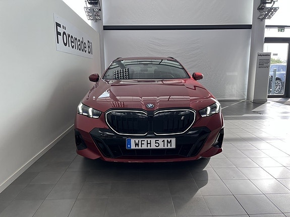 BMW i5 2 of 16