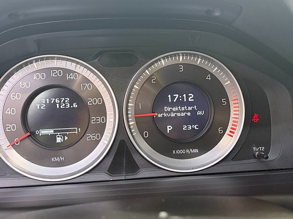 Volvo XC70 21 of 21