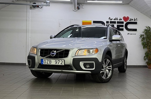 Volvo XC70 2 of 21