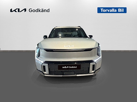 Kia EV9 2 of 14