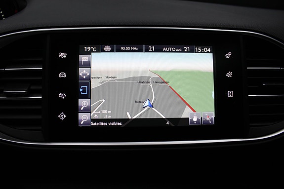 Peugeot 308 SW 14 of 16