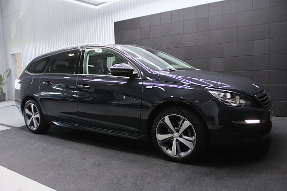 Peugeot 308 SW 8 of 16