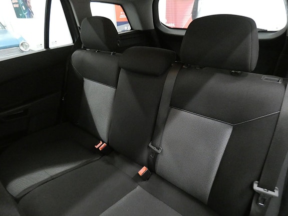 Opel Astra 15 of 17