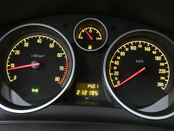 Opel Astra 8 of 17