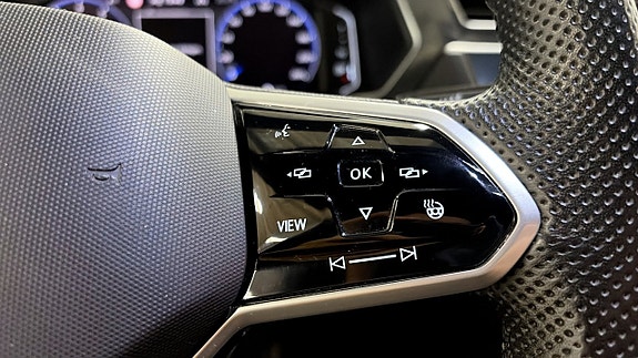 Volkswagen Tiguan 16 of 22