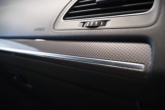 Volkswagen Golf Alltrack 14 of 17