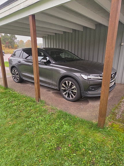 Volvo V60 Cross Country 8 of 8