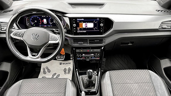 Volkswagen T-Cross 10 of 12