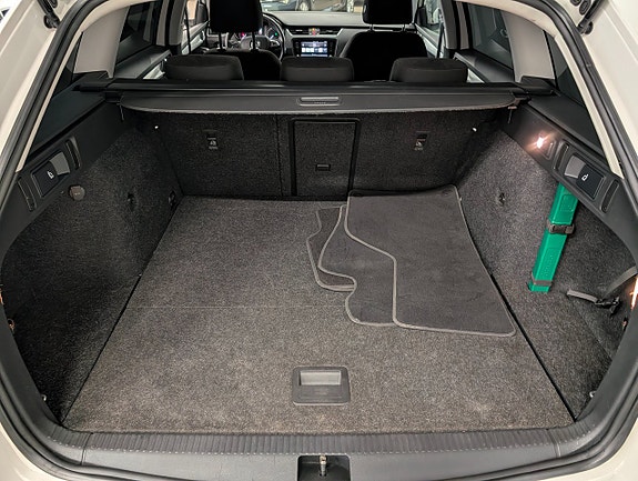 Skoda Octavia 5 of 15