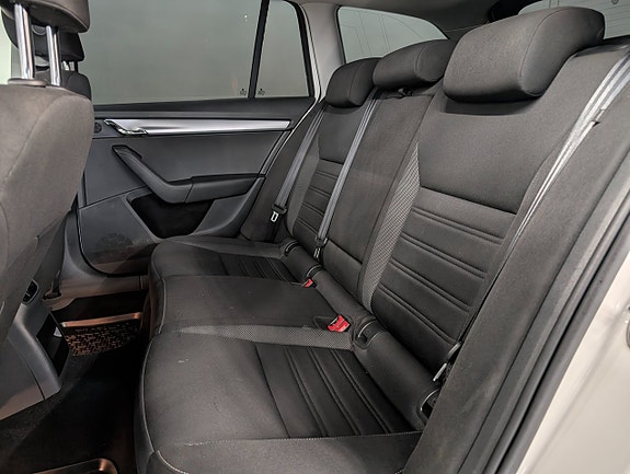 Skoda Octavia 6 of 15