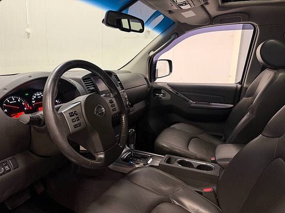 Nissan Navara 3.0 dCi V6 Double Cab | 231 ch | BVA | Toit ouvrant | Bose | Cuir électrique | Révision récente