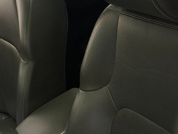 Nissan Navara 3.0 dCi V6 Double Cab | 231 ch | BVA | Toit ouvrant | Bose | Cuir électrique | Révision récente