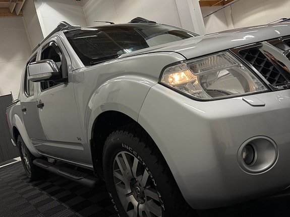 Nissan Navara 3.0 dCi V6 Double Cab | 231 ch | BVA | Toit ouvrant | Bose | Cuir électrique | Révision récente