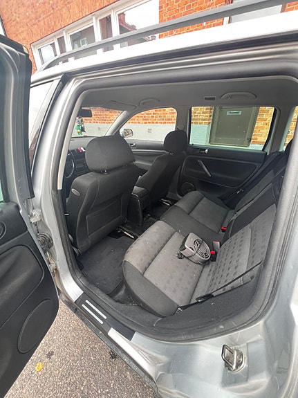 Volkswagen Passat 6 of 10