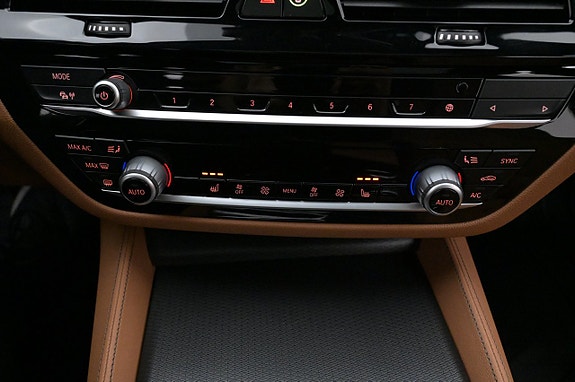 BMW 530e 15 of 27