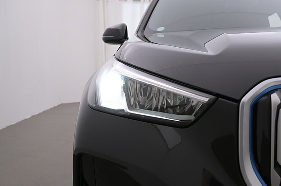BMW iX1 26 of 27