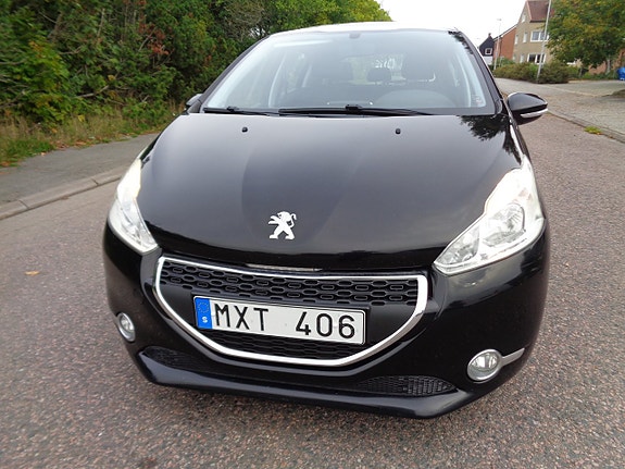 Peugeot 208 8 of 19