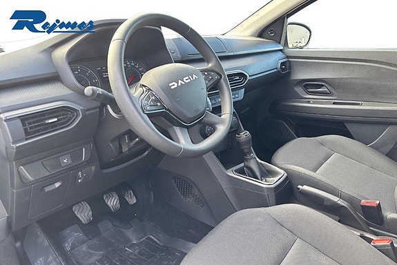 Dacia Sandero 10 of 15