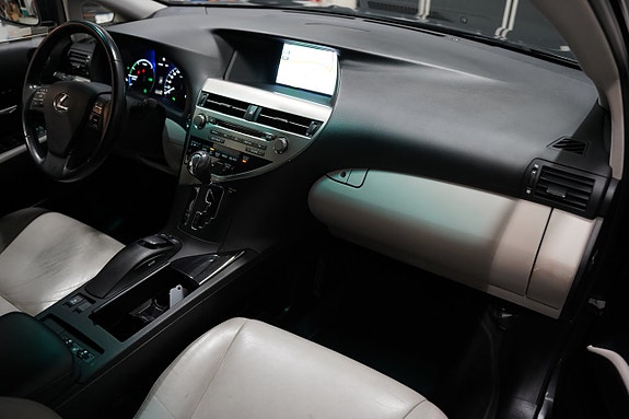 Lexus RX450h 10 of 23