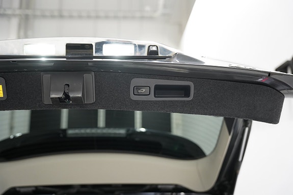 Lexus RX450h 23 of 23