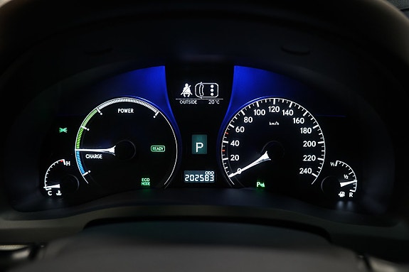 Lexus RX450h 14 of 23