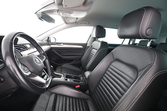 Volkswagen Passat Alltrack 11 of 30