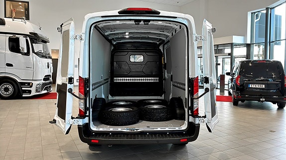 Ford Transit 5 of 9