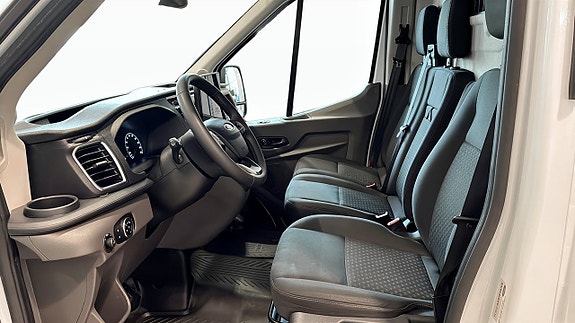 Ford Transit 3 of 9