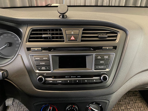 Hyundai i20 19 of 30
