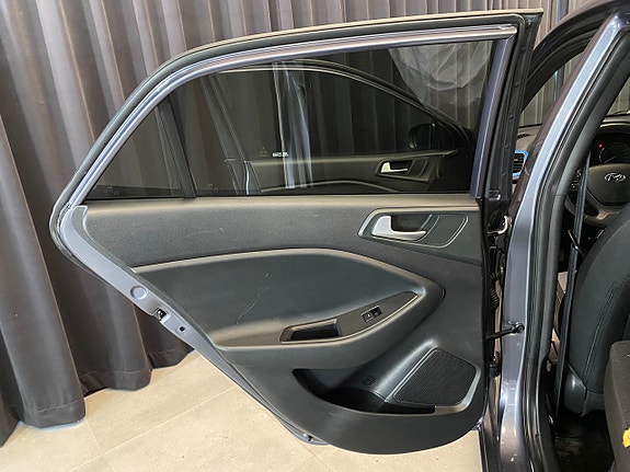 Hyundai i20 15 of 30