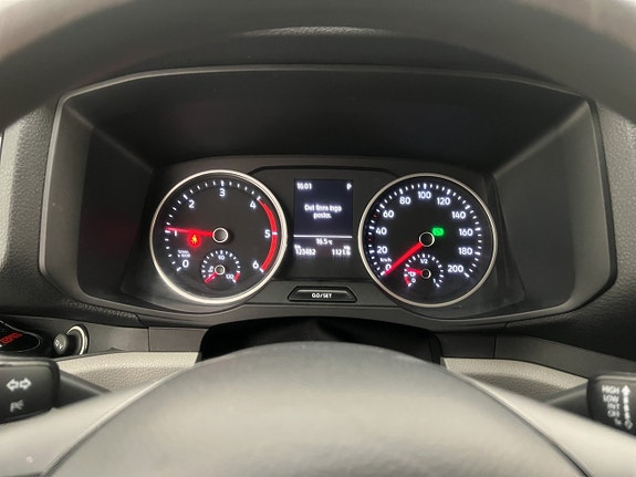 Volkswagen Crafter 17 of 30