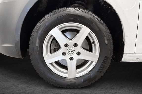 Volkswagen Caddy Maxi 2 of 15