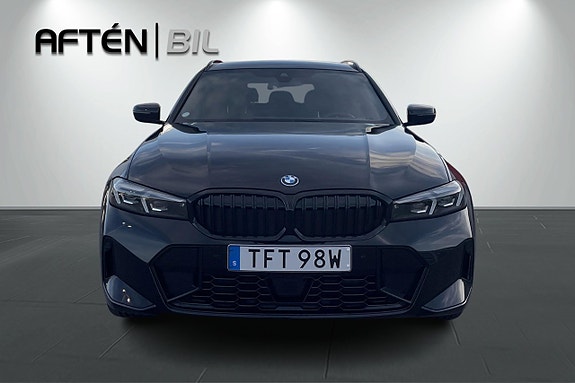BMW 330e 3 of 29