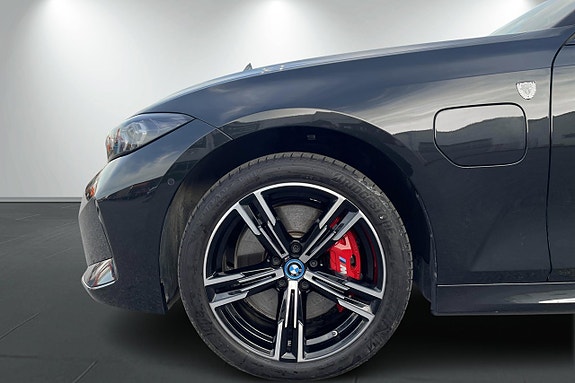 BMW 330e 10 of 29