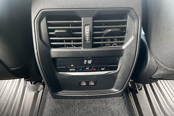 BMW 330e 20 of 29