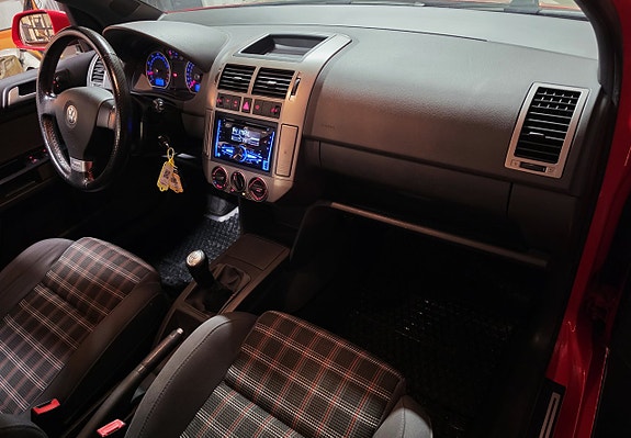 Volkswagen Polo 16 of 20