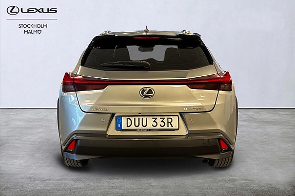 Lexus UX250h 4 of 22