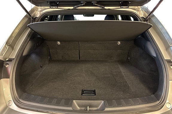 Lexus UX250h 10 of 22