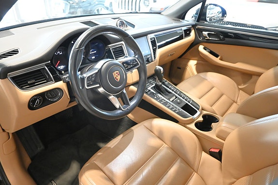 Porsche Macan GTS 7 of 30