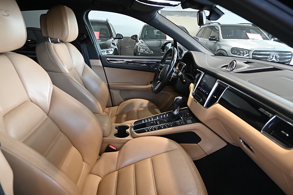 Porsche Macan GTS 11 of 30