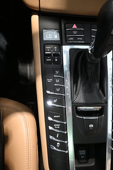 Porsche Macan GTS 27 of 30