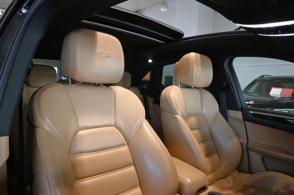 Porsche Macan GTS 13 of 30