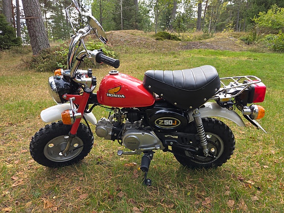 Honda Z50J 2 of 5