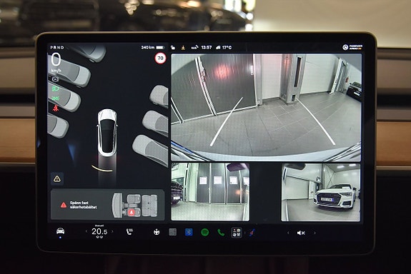 Tesla Model 3 17 of 26