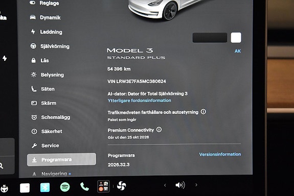 Tesla Model 3 21 of 26