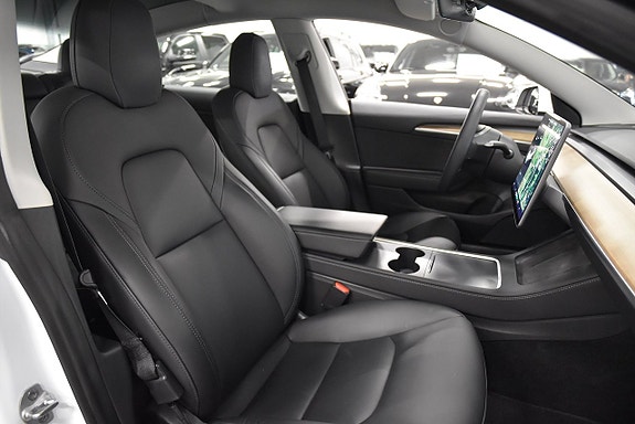 Tesla Model 3 12 of 26