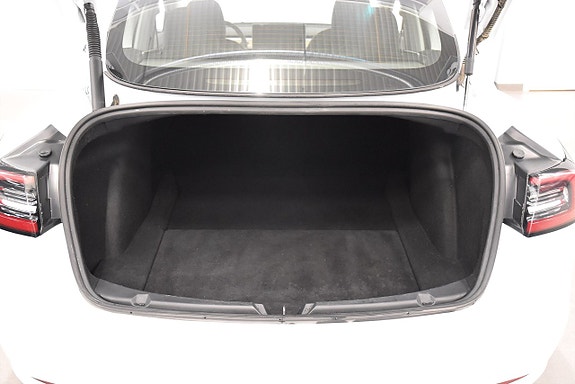 Tesla Model 3 26 of 26