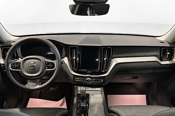 Volvo XC60 11 of 25