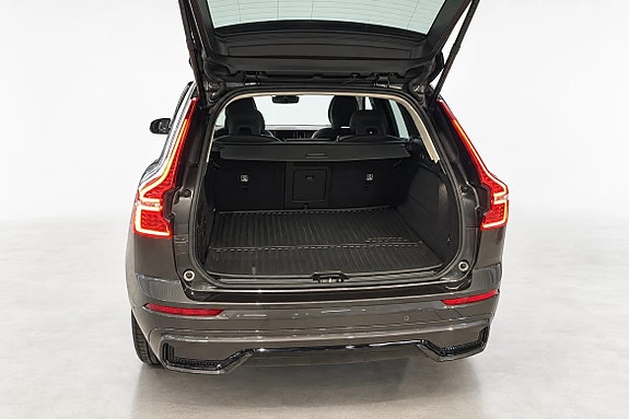 Volvo XC60 8 of 25