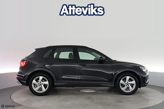 Audi Q3 2 of 22
